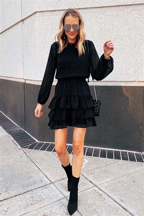 vestido midi preto com bota cano curto|Vestido com bota: 50 ideias para criar looks incríveis .